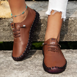 Mocassins marron sophistiqués, alliant le confort d'une semelle en EVA à l'élégance du cuir vegan pour un look intemporel - Milanoza