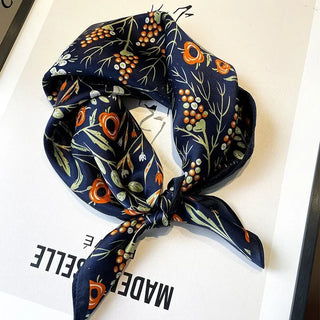 Foulard en Soie Naturelle Illustrations et Finitions Soignées - Milanoza