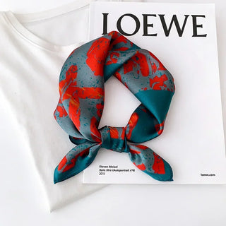 Foulard en Soie Naturelle Illustrations et Finitions Soignées - Milanoza