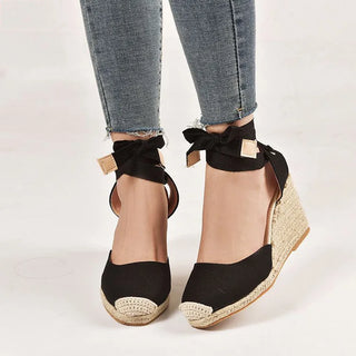 Espadrilles noires chic à semelle compensée et lacets, idéales pour une soirée - Milanoza